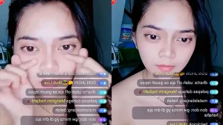 Bokep Indo Live Cewek Toge Lepas Bra